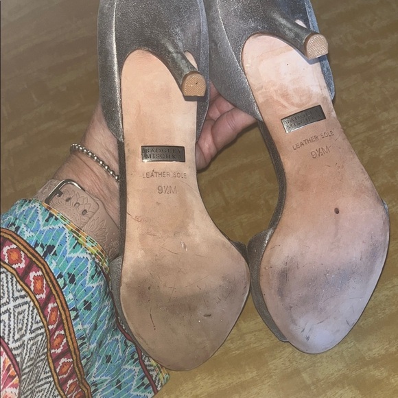 Badgley Mischka Metallic Silver Embellished Heels  SZ 9 1/2 M w/ dust bag - Picture 8 of 15